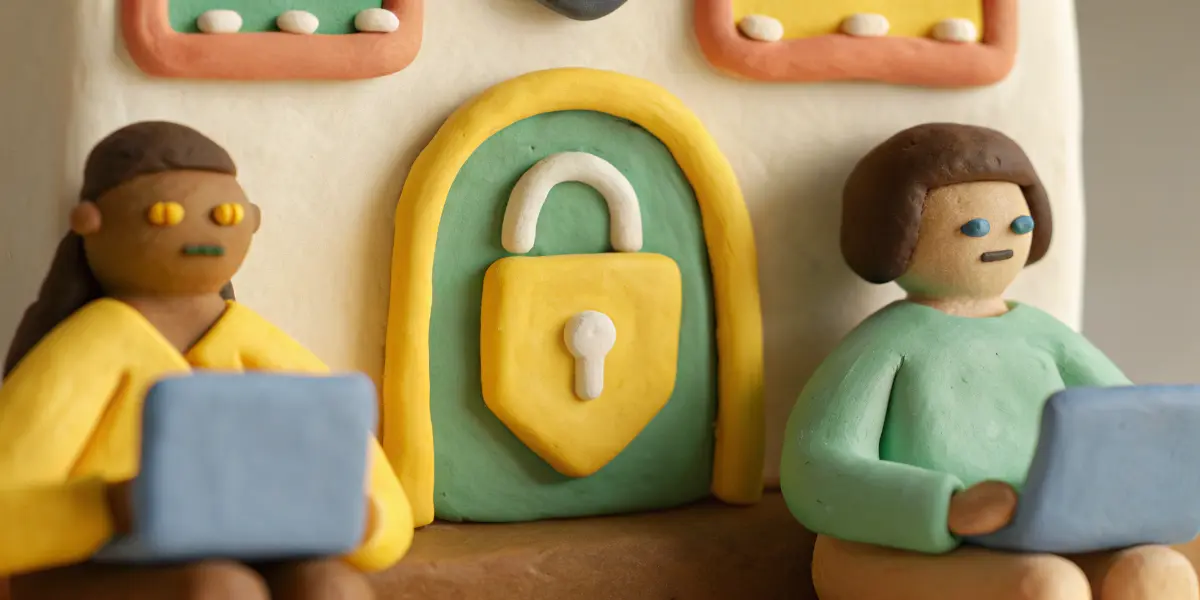 How a VPN Keeps You Safe on Public Wi-Fi - Protect yourself on airport and cafe networks